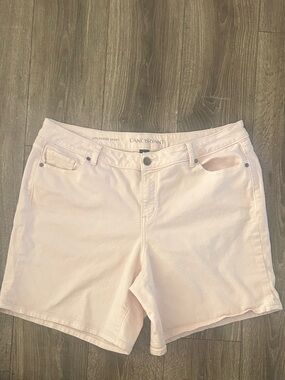 Lane Bryant Pastel Pink Girlfriend Short 18
